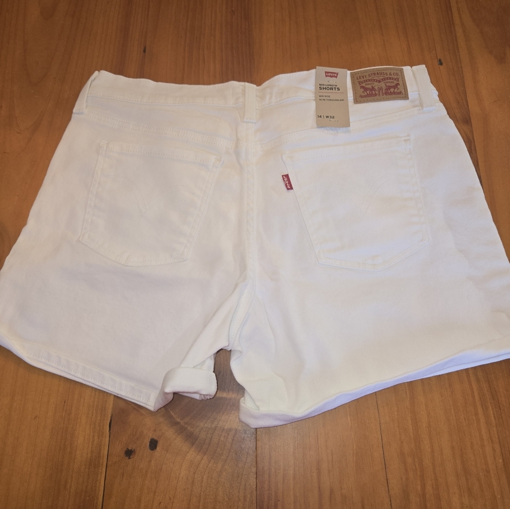 Nwt Levi's Classic White Denim Shorts - Picture 4 of 5